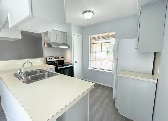 Property at 12407 Tree Line Dr Unit B, Austin, TX, 78729, 2 beds, 1 bath, [object Object]