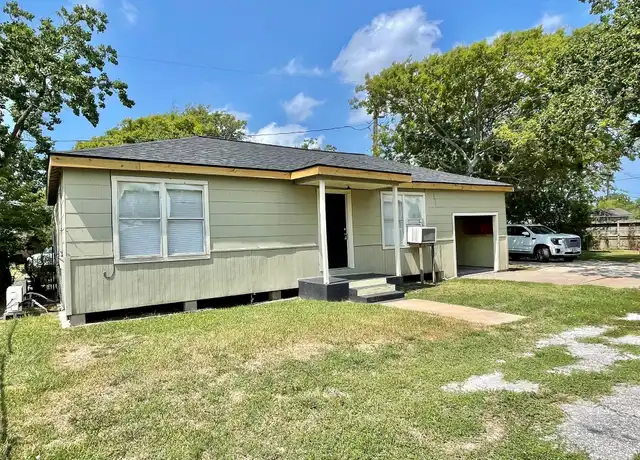 Property at 611 North Avenue D Unit D, Freeport, TX, 77541, 2 beds, 1 bath, [object Object]