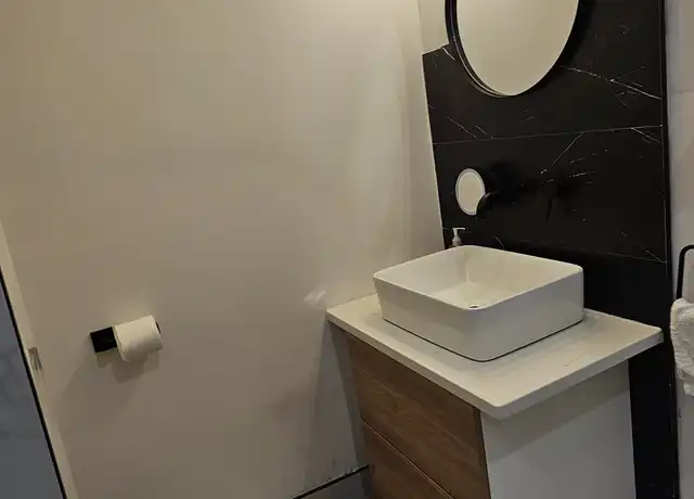Property at 190 Hollywood Ave Unit 2nd floor, Irvington, NJ, 07111, 2 beds, 1 bath, [object Object]