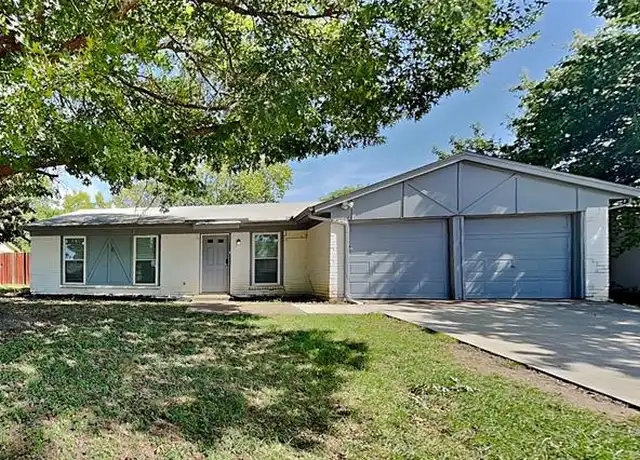 Property at 700 Prairie View Dr, Mansfield, TX, 76063, 3 beds, 2 baths, [object Object]