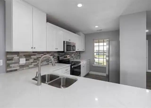 Property at 1328 W Sackett St Unit 1, Springfield, MO, 65807, 3 beds, 2 baths, [object Object]