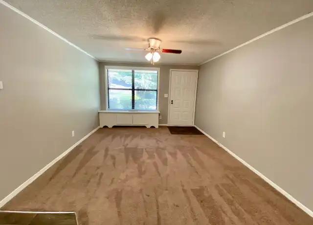 Property at 2100 Apalachee Pkwy, Tallahassee, FL, 32301, 1 bed, 1 bath, [object Object]
