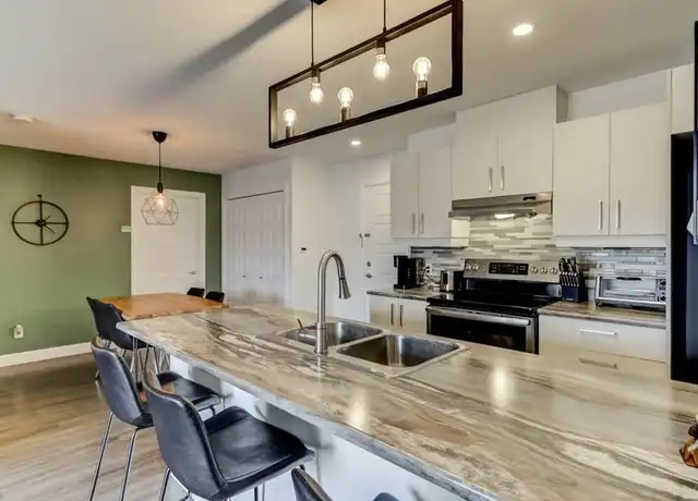 Property at 11807 Sunburst St, San Antonio, TX, 78230, 1 bed, 1 bath, [object Object]