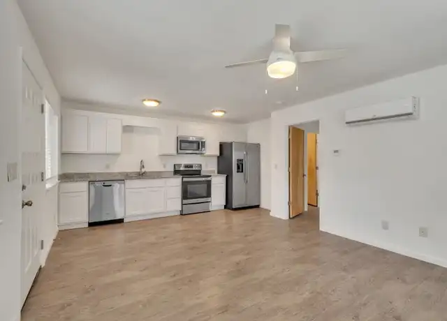Property at 9611 Morwin St Unit 3, Norfolk, VA, 23503, 1 bed, 1 bath, [object Object]