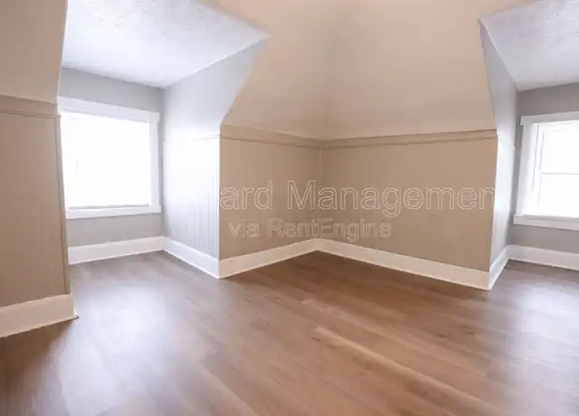 Property at 102 N 38th Ave Unit 5, Omaha, NE, 68131, 1 bed, 1 bath, [object Object]