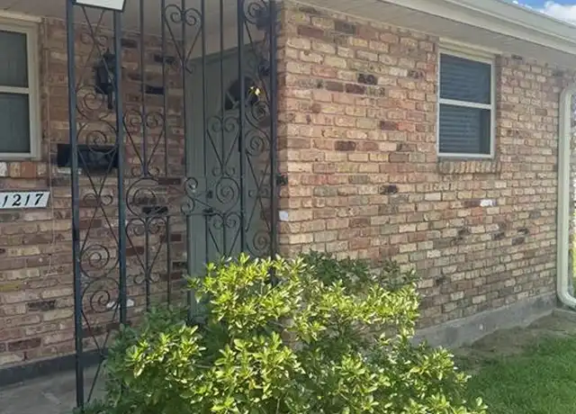 Property at 1217 Edenborn Ave, Metairie, LA, 70001, 2 beds, 1 bath, [object Object]
