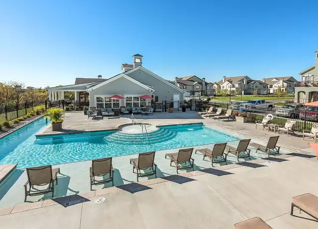 Property at The Landing at Savannah West - 8901 N Chestnut Ave, Kansas City, MO, 64156, 1-2 bed, 1-2 bath, [object Object]