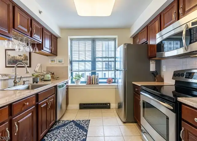 Property at 7 Prospect St, Morristown, NJ, 07960, 1 bed, 1 bath, [object Object]