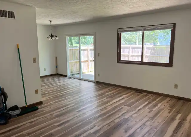 Property at 401 S Village Ct, Bloomington, IN, 47403, 4 beds, 1.5 baths, [object Object]
