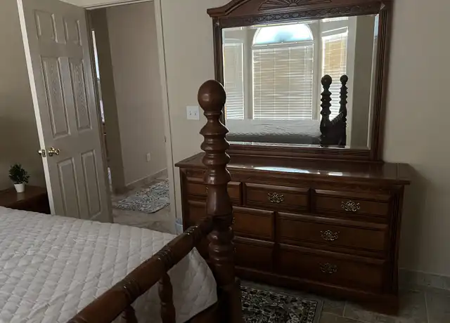 Property at 2902 Quasar Dr, Las Cruces, NM, 88011, 5 beds, 2 baths, [object Object]