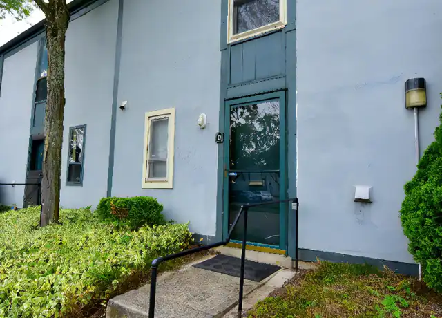 Property at 1030 Galliton Ct Unit D, Columbus, OH, 43220, 3 beds, 2.5 baths, [object Object]