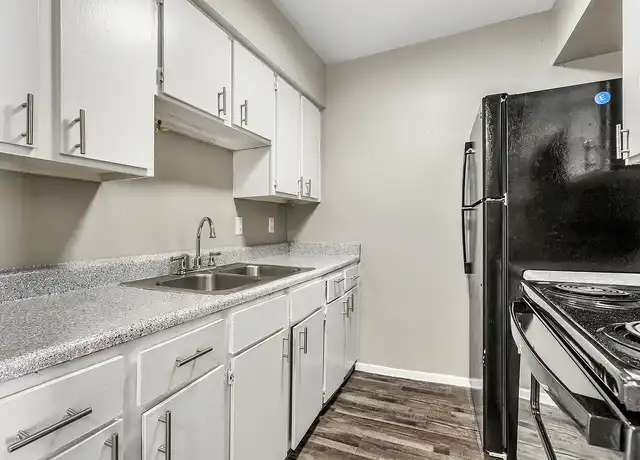 Property at Mountain Creek Apartments - 5821 Bonnie View Rd, Dallas, TX, 75241, 1-2 bed, 1-1.5 bath, [object Object]
