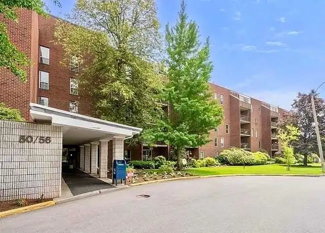 Property at 50 Broadlawn Dr Unit 411, Chestnut Hill, MA, 02467, 1 bed, 1 bath, [object Object]