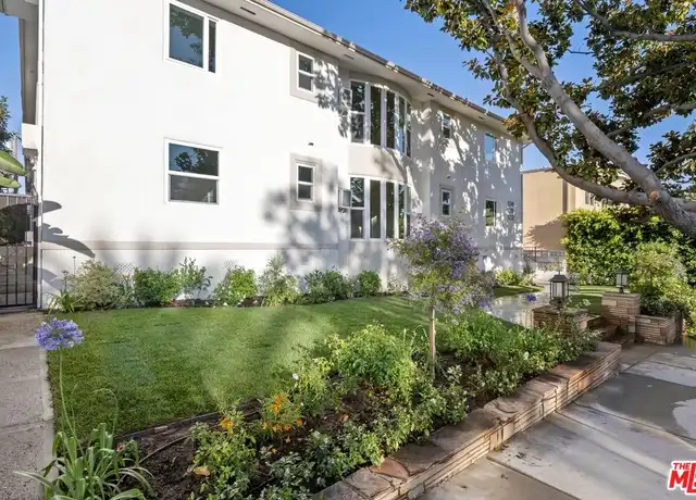 Property at 1250 N Crescent Heights Blvd Unit 3, West Hollywood, CA, 90046, 2 beds, 1 bath, [object Object]