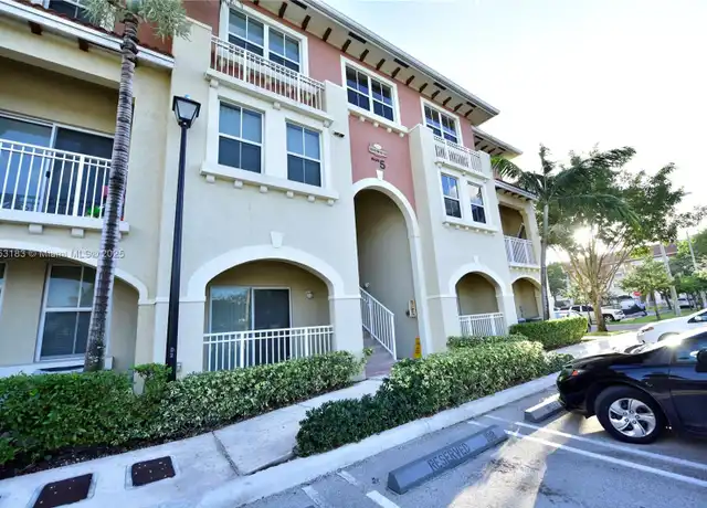 Property at 10850 NW 89th Ter Unit 105-5, Doral, FL, 33178, 3 beds, 2 baths, [object Object]
