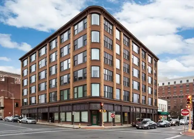 Property at 385 Worthington St Unit 3F, Springfield, MA, 01103, 2 beds, 1 bath, [object Object]