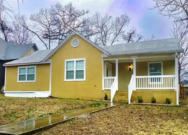 Property at 424 E Sears St, Denison, TX, 75021, 4 beds, 2 baths, [object Object]