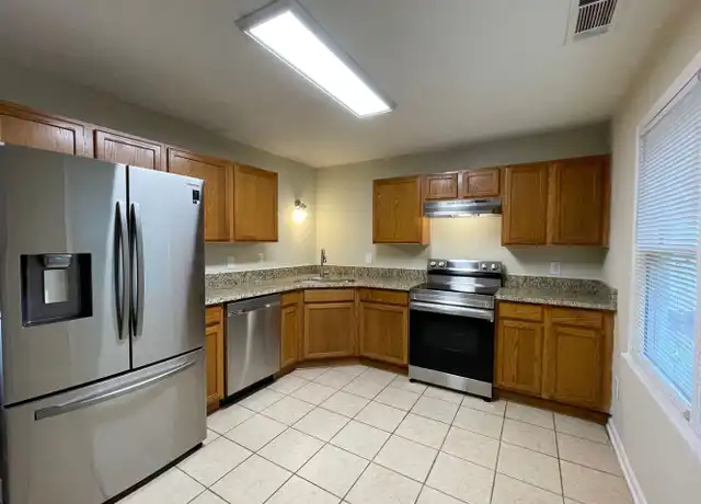 Property at 363 E Jefferson St, Madison, GA, 30650, 2 beds, 2.5 baths, [object Object]