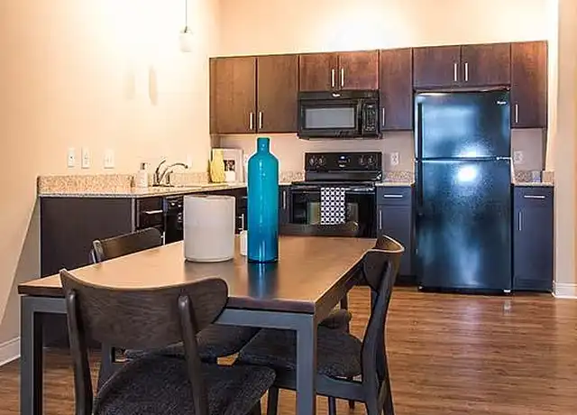 Property at Flats on 5th - 1655 5th Ave, Pittsburgh, PA, 15219, 2 beds, 1-2 bath, [object Object]