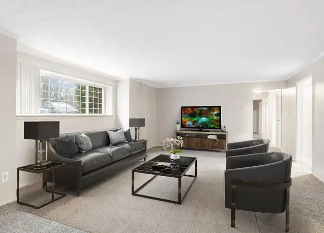 Property at 7350 West Blvd Unit 7352-104, Boardman, OH, 44512, 2 beds, 2 baths, [object Object]