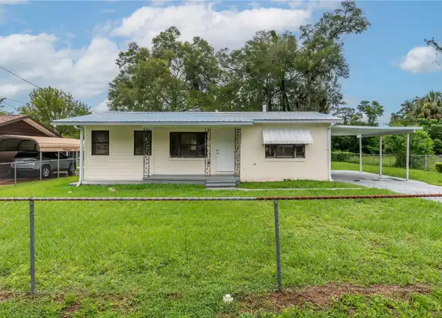 Property at 2215 NE 16th Ct, Ocala, FL, 34470, 2 beds, 1 bath, [object Object]