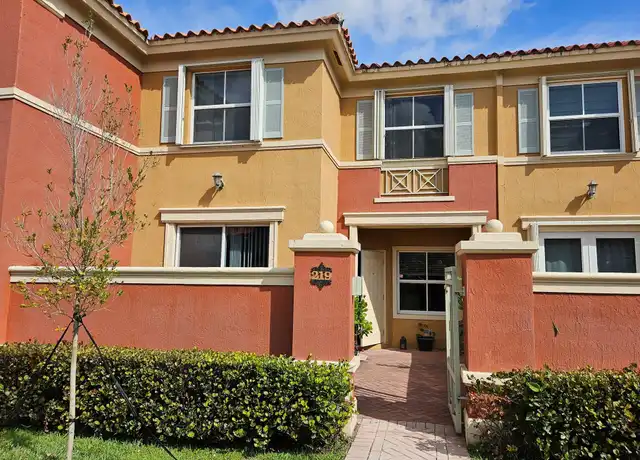 Property at 11438 NW 62nd Ter #219, Doral, FL, 33178, 3 beds, 2.5 baths, [object Object]