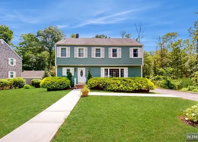 Property at 34 Sand Hill Rd, Morristown, NJ, 07960, 4 beds, 2 baths, [object Object]