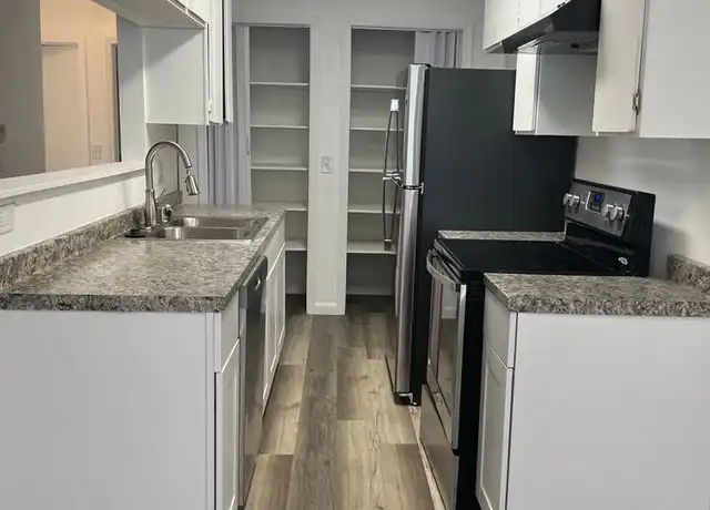 Property at 712 Kerryjen Ct Unit D, Redding, CA, 96002, 2 beds, 1 bath, [object Object]