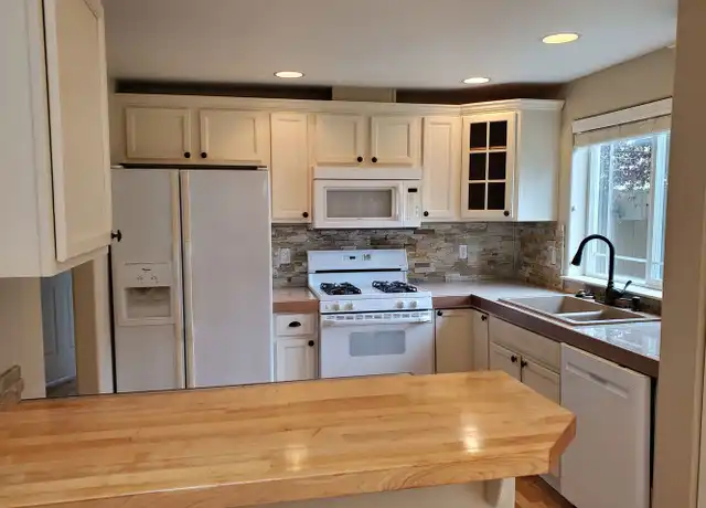 Property at 668 Andy Ct, Bellingham, WA, 98226, 3 beds, 2 baths, [object Object]