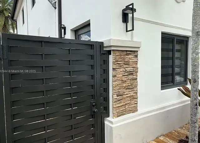 Property at 16433 SW 52nd St Unit 1, Miami, FL, 33185, 1 bed, 1 bath, [object Object]