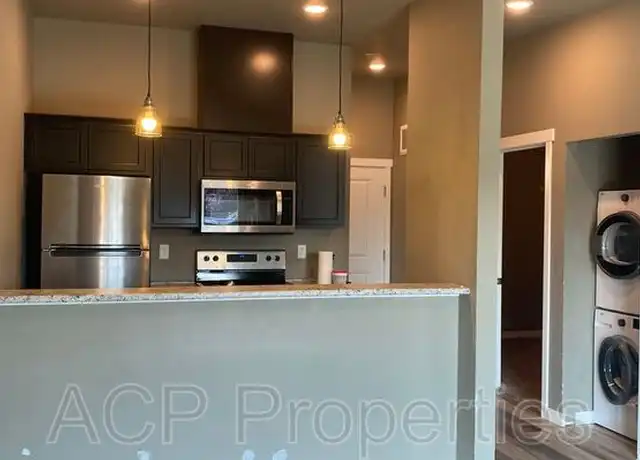 Property at 2524 Meridian St Unit 304, Bellingham, WA, 98225, 2 beds, 1 bath, [object Object]
