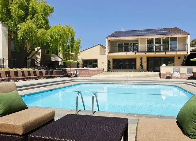 Photo of 700 Marlin Ave, Foster City, CA 94404