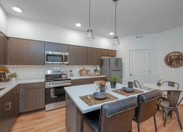 Photo of 8811 31st Ave NE, Lacey, WA 98516