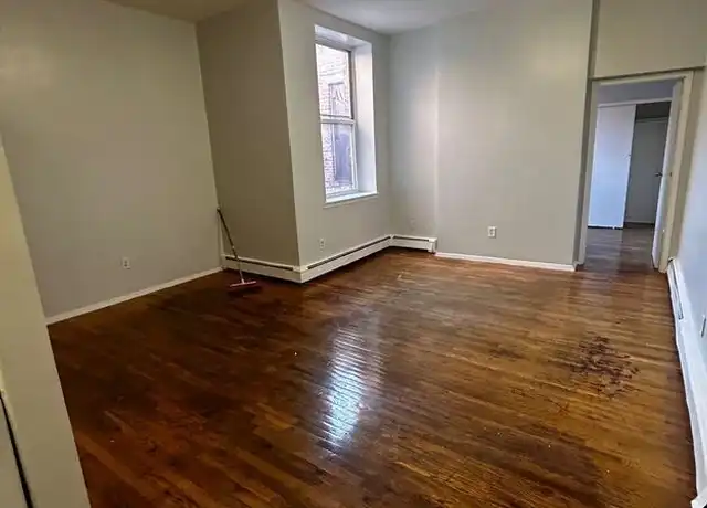Property at 20 N Broadway, Yonkers, NY, 10701, 2 beds, 1 bath, [object Object]