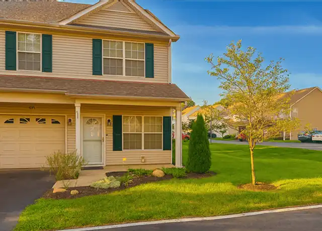 Property at 635 Grove Cir Unit 635, Columbus, OH, 43230, 3 beds, 2.5 baths, [object Object]