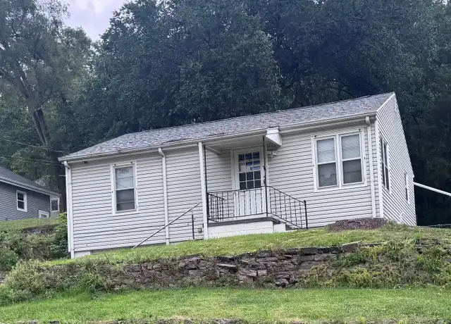 Property at 1207 High St, Council Bluffs, IA, 51503, 2 beds, 1 bath, [object Object]