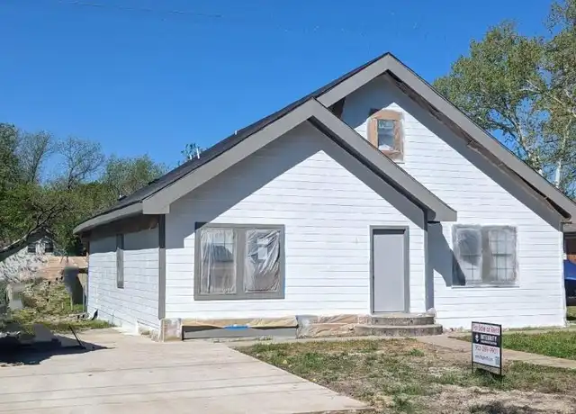 Property at 1608 S Elm St, Sherman, TX, 75090, 4 beds, 2 baths, [object Object]