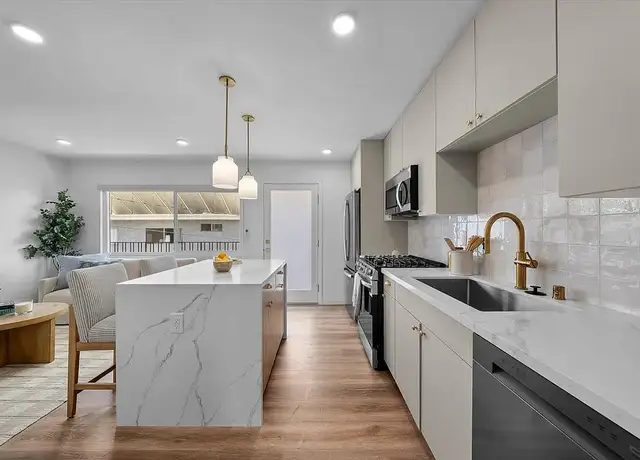 Photo of 1803 Pacific Coast Hwy, Hermosa Beach, CA 90254