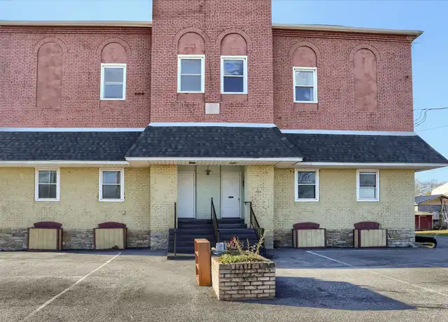 Property at 643 S Wood St Unit 1, Middletown, PA, 17057, 3 beds, 1 bath, [object Object]