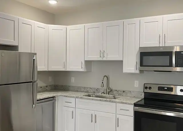 Property at 254 English Commons Dr Unit 106, Lynchburg, VA, 24501, 1 bed, 1 bath, [object Object]