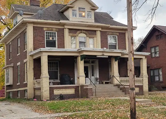 Property at 623 W William St, Decatur, IL, 62522, 1 bed, 1 bath, [object Object]