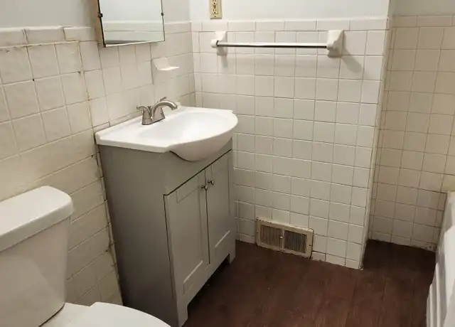Property at 623 W William St, Decatur, IL, 62522, 1 bed, 1 bath, [object Object]