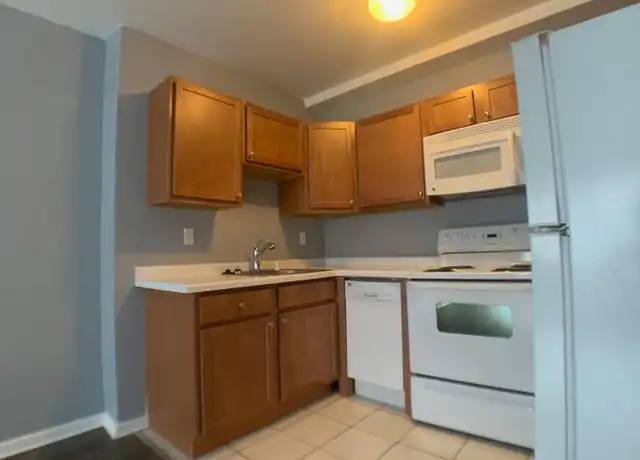 Property at 3553 N Oakland Ave Unit 319, Milwaukee, WI, 53211, 1 bed, 1 bath, [object Object]