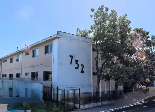 Property at 732 W Imperial Hwy Unit 01, Los Angeles, CA, 90044, 2 beds, 1 bath, [object Object]