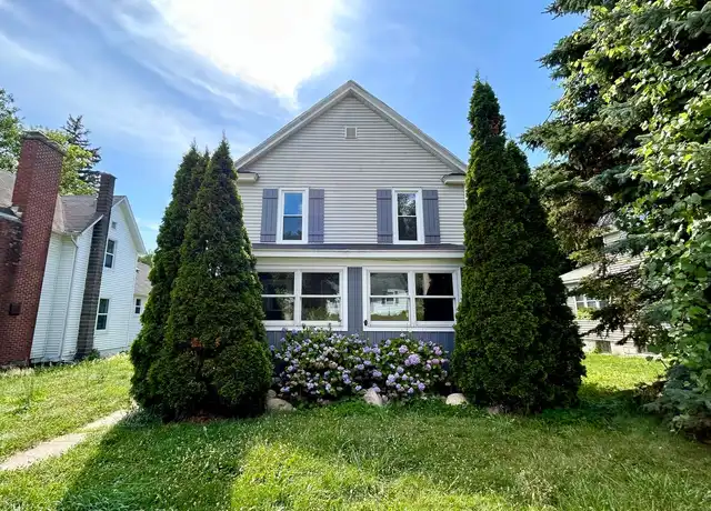 Property at 727 Emerald Ave NE, Grand Rapids, MI, 49503, 4 beds, 2 baths, [object Object]