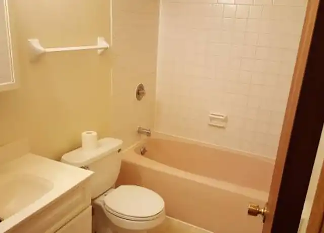 Property at 1317 Kilbourn Ave Unit 6, West Bend, WI, 53095, 2 beds, 1 bath, [object Object]