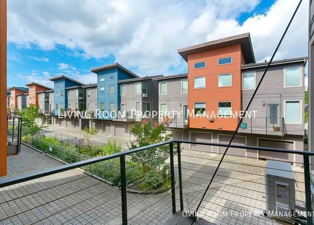 Property at 8522 N Central St, Portland, OR, 97203, 2 beds, 2.5 baths, [object Object]