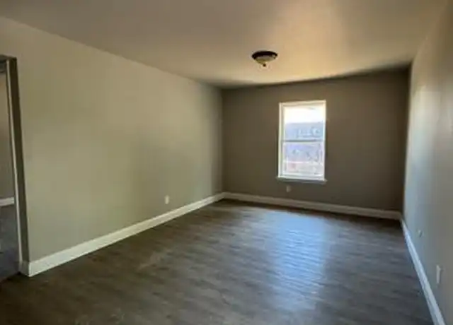Property at 612 Londonderry Ln Unit 612, Denton, TX, 76205, 1 bed, 1 bath, [object Object]