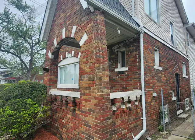 Property at 9692 E Outer Dr, Detroit, MI, 48213, 5 beds, 3 baths, [object Object]