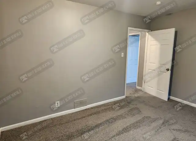 Property at 9692 E Outer Dr, Detroit, MI, 48213, 5 beds, 3 baths, [object Object]